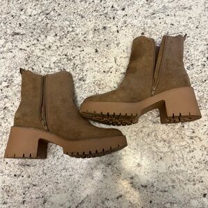 Universal Thread Brown Heeled Boots